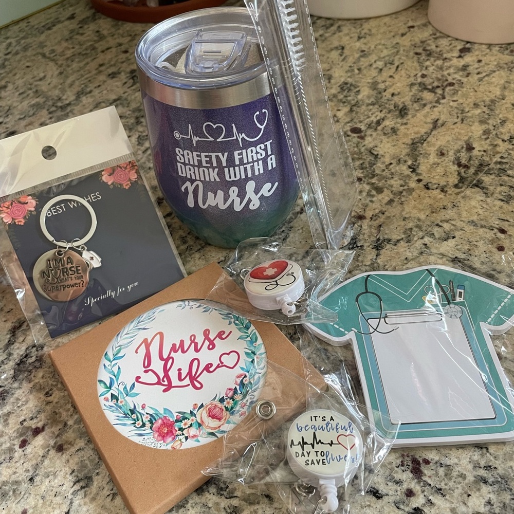 Nursing survival kit - 8 pieces